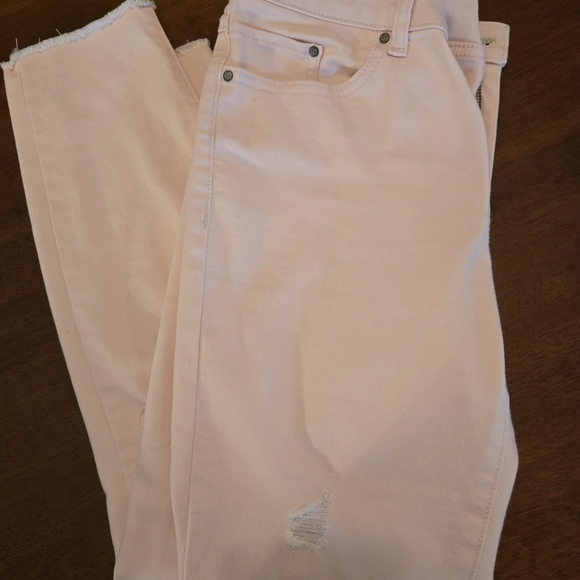 Lauren Conrad Womens Trendy Light Pink Distressed Heart Skinny Capri Jeans - Picture 8 of 9